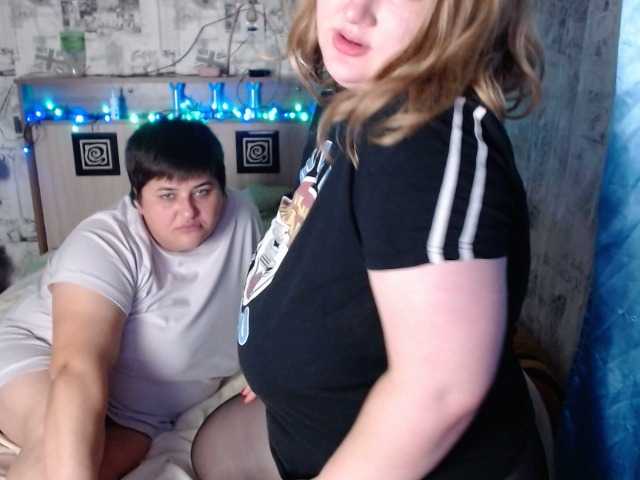 Zrzuty ekranu transmisji Her-Girl