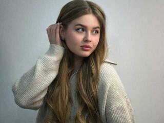 Erotyczny czat wideo HeyBelly