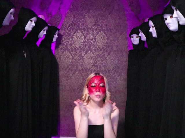 Zrzuty ekranu transmisji HollyEmily