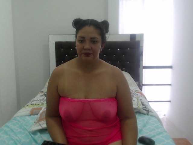 Zdjęcia Honey-Girl-km Hey guys ask me for my hot pictures at goal i play with my wet pussy #latin #dildo #bigtits #deliciuspussy