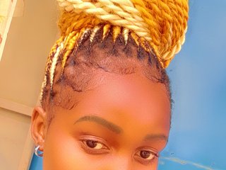 Erotyczny czat wideo Honey254