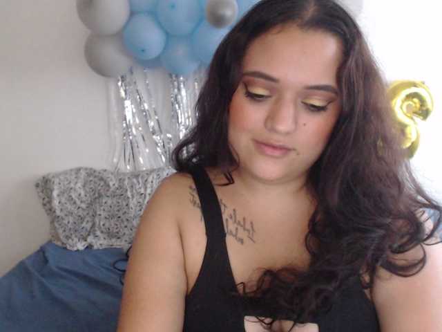 Zrzuty ekranu transmisji HoneyTamara