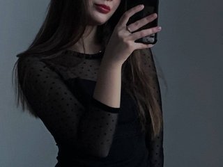 Erotyczny czat wideo Honeyy-beee