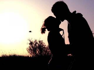 Erotyczny czat wideo HOOTCOUPLE1