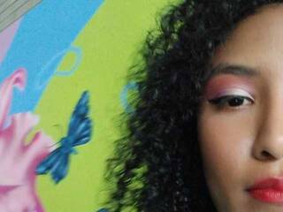 Erotyczny czat wideo Hot-Cleo-Vibe