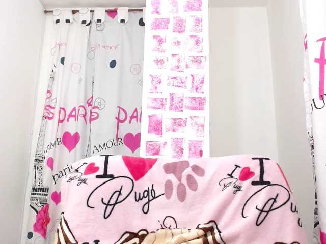 Zrzuty ekranu transmisji Hot-Girl01