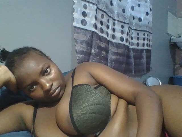 Zrzuty ekranu transmisji Hot-Melanin1