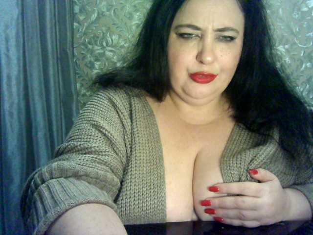 Zdjęcia hotangel-fun1 mistress with big boobs and hairy pussy gets orgasm from sex machine 300tk