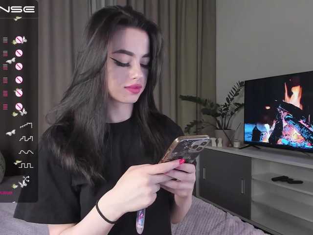 Zrzuty ekranu transmisji HotGirlEva