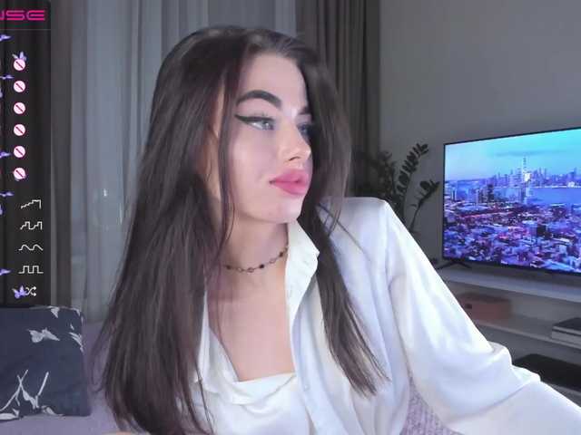 Zrzuty ekranu transmisji HotGirlEva