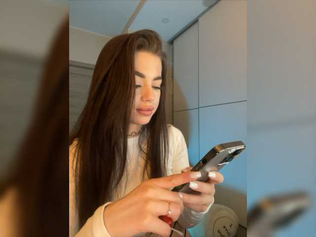 Zrzuty ekranu transmisji HotGirlEva