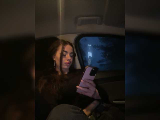 Zrzuty ekranu transmisji HotGirlEva