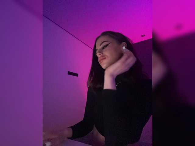 Zrzuty ekranu transmisji HotGirlEva