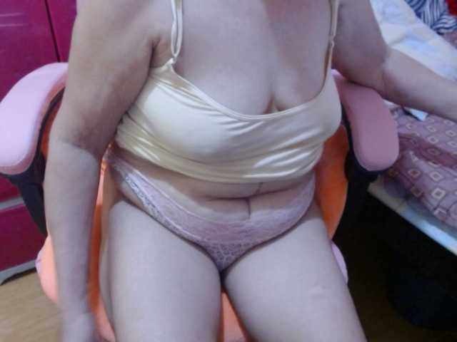 Zrzuty ekranu transmisji hotgrannyxx
