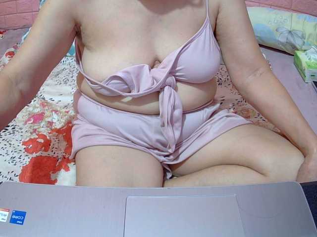 Zrzuty ekranu transmisji hotgrannyxx