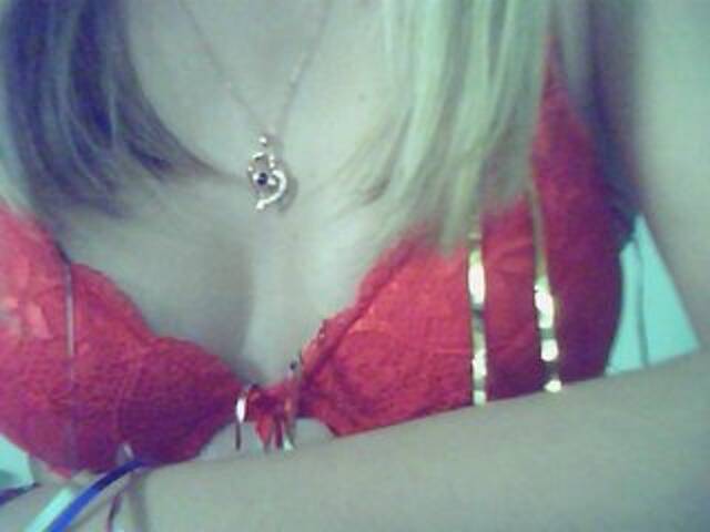 Zrzuty ekranu transmisji Hot-stuff-4u