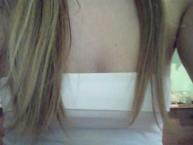 Zrzuty ekranu transmisji Hot-stuff-4u