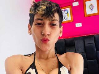 Erotyczny czat wideo HottAlexxxa