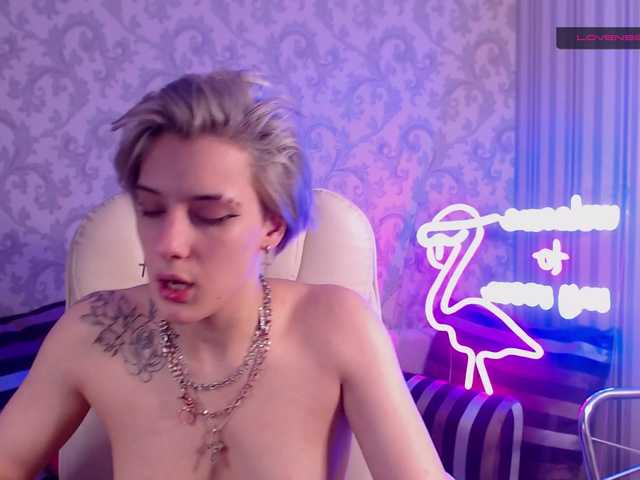 Zrzuty ekranu transmisji HottiDevil