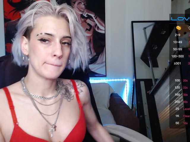 Zrzuty ekranu transmisji HottiDevil