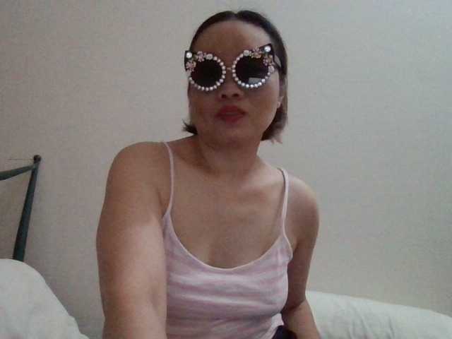 Zdjęcia HottieGoddess HI GUYS! BUY ME LOVENSE LUSH 3 FOR TONS OF REWARDS.OFF GLASSES IN PRIVATE. THANKS TIPPERS!