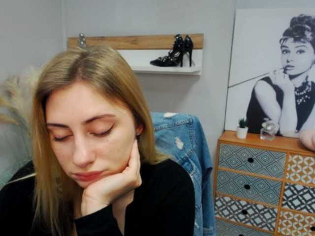 Zrzuty ekranu transmisji hottieLAURA