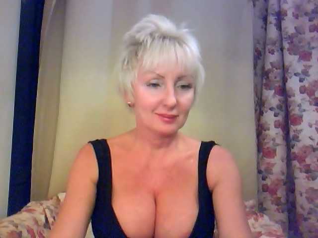 Zdjęcia Enigma4UpigsSxS I like to play, strip dance and masturbate on camera.. In privat of course :) :)