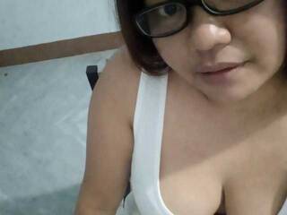 Erotyczny czat wideo hotYASSI4U