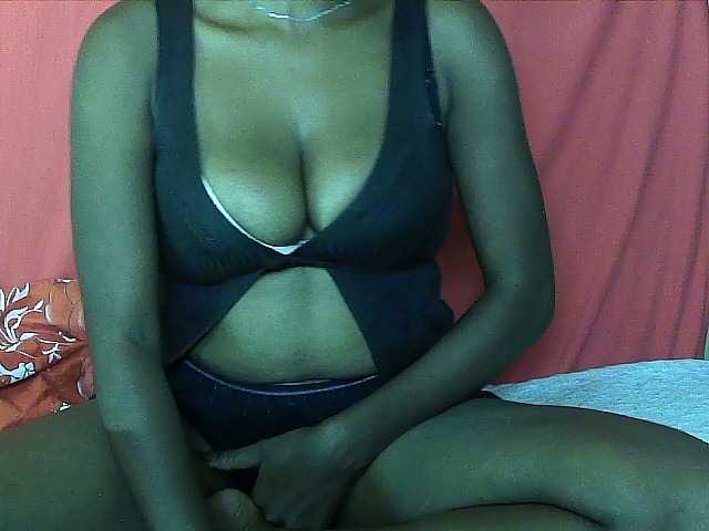 Zrzuty ekranu transmisji sexy-frayah