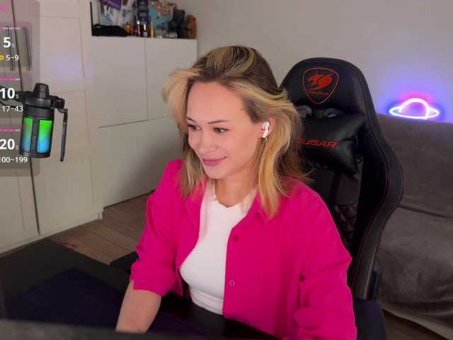 Zrzuty ekranu transmisji Liya_Keyyy
