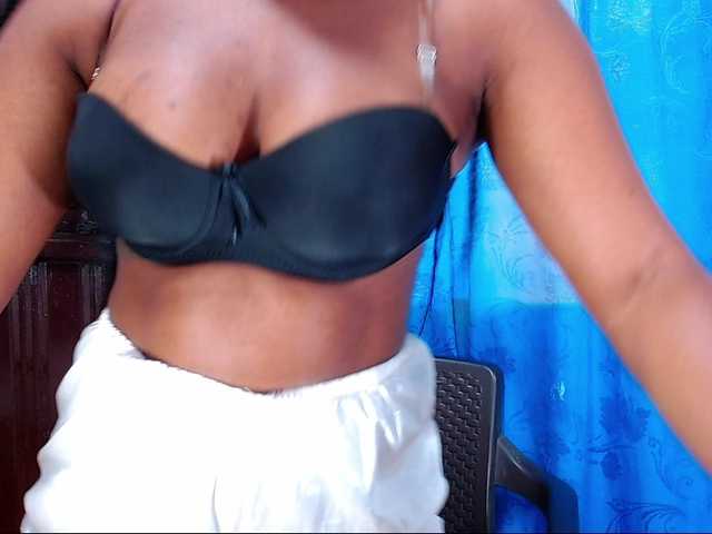 Zdjęcia inayabrown #new #hot #latina #ebony #bigass #bigtits #C2C #horny n ready to #fuck my #pussy in pvt! My #Lovense is ON! #Cumshow at goal!