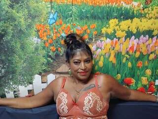 Erotyczny czat wideo indianbarbiedoll