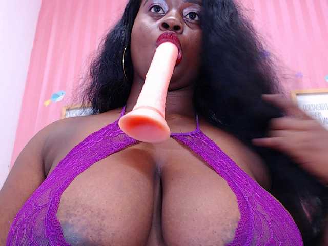 Zdjęcia irisbrown Hello guys! happy day lets make some tricks and #cum with me and play with my #toys #dildo #lovense #ebony #ebano #fuck my #pussy