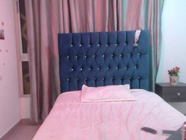 Zrzuty ekranu transmisji isabellewhite