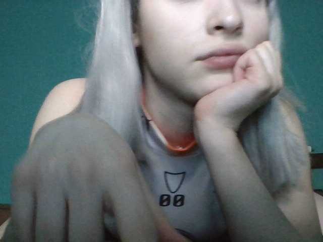 Zrzuty ekranu transmisji Ivanka-Chan