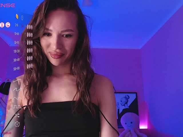 Zdjęcia Jade-07 Glad to see you here ;) tips only in public chatLovens works from 2 tokens Good mood 696 tk