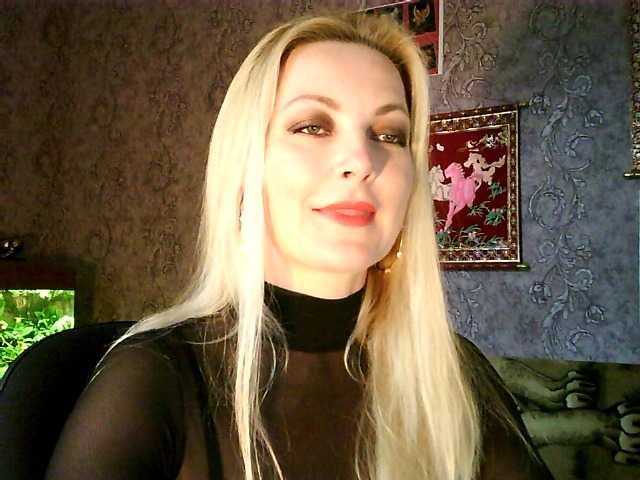 Zdjęcia JanesNE I will perform a song for 60 tokens, and a dance for 100 tokens. With pleasure!!!