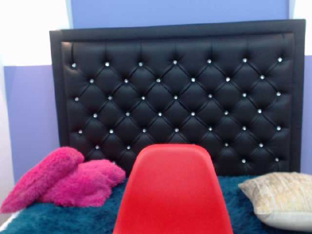 Zrzuty ekranu transmisji janhalee