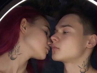 Erotyczny czat wideo Jayden-Roxy