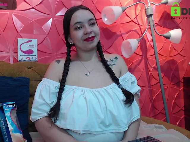 Zdjęcia JennaClancy Welcome to my pleasure room, I hope that today we can make a great explosion of cum together.!!!!