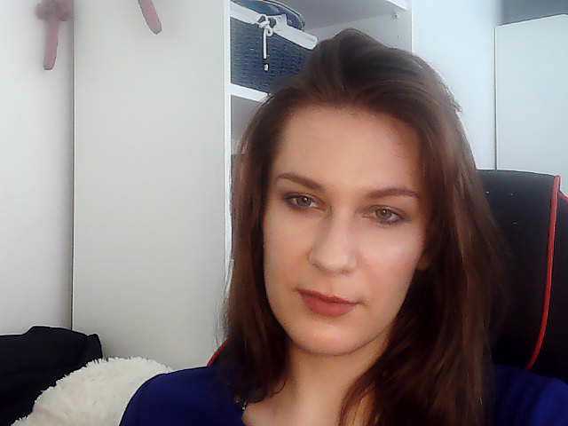 Zrzuty ekranu transmisji JennyHoney