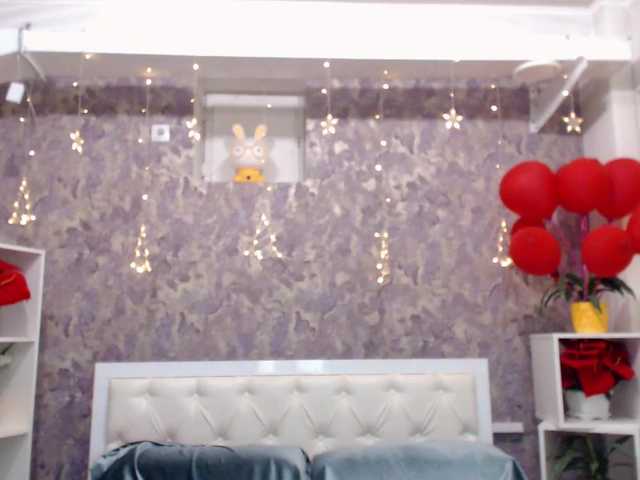 Zrzuty ekranu transmisji jenycouple