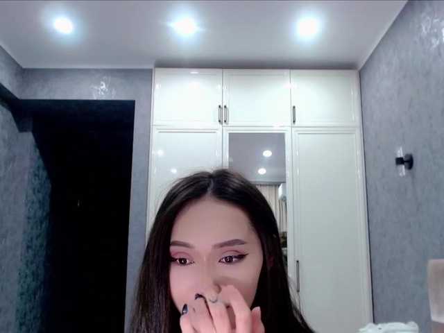 Zrzuty ekranu transmisji jenycouple