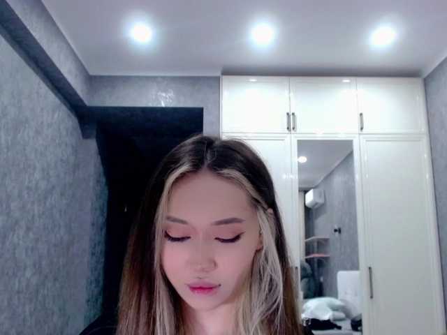 Zrzuty ekranu transmisji jenycouple