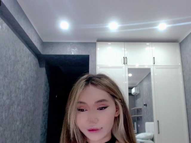 Zrzuty ekranu transmisji jenycouple