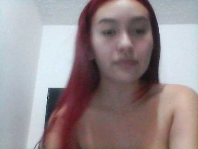 Zrzuty ekranu transmisji Jessi-rabbit