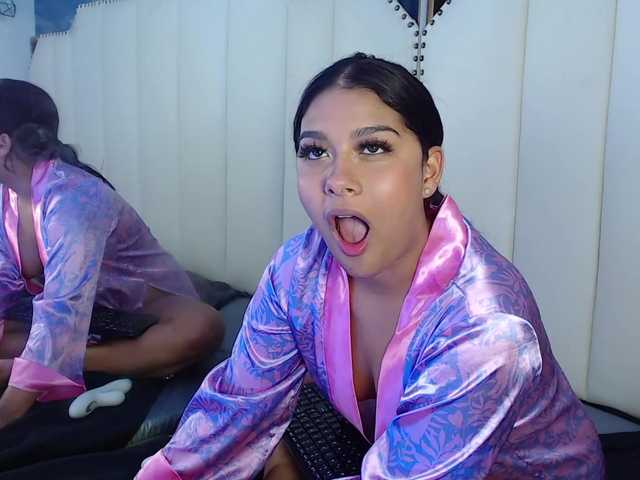 Zrzuty ekranu transmisji JessieCooper