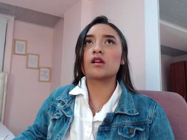 Zrzuty ekranu transmisji jessilee