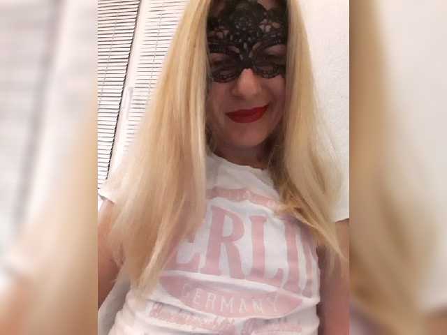 Zrzuty ekranu transmisji JoanFoxy