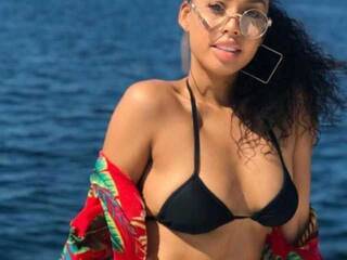 Erotyczny czat wideo Jolieculmetisse